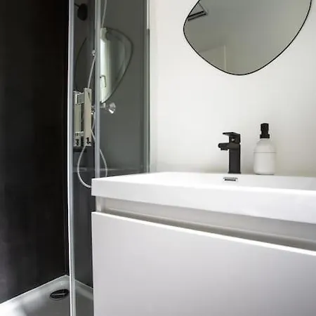 3 Pieces / Proche / Centre / Clim Apartment