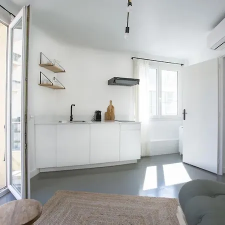 3 Pieces / Proche / Centre / Clim Daire Antibes