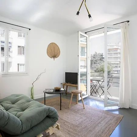 3 Pieces / Proche / Centre / Clim Apartment
